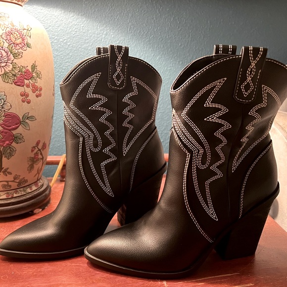 NWOB DV Dolce Vita Nakeeta Western Boot - Picture 4 of 8